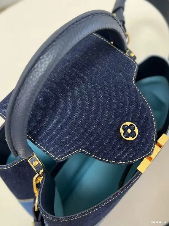 WIS LOUIS MM VUITTON CAPUCINES 0611